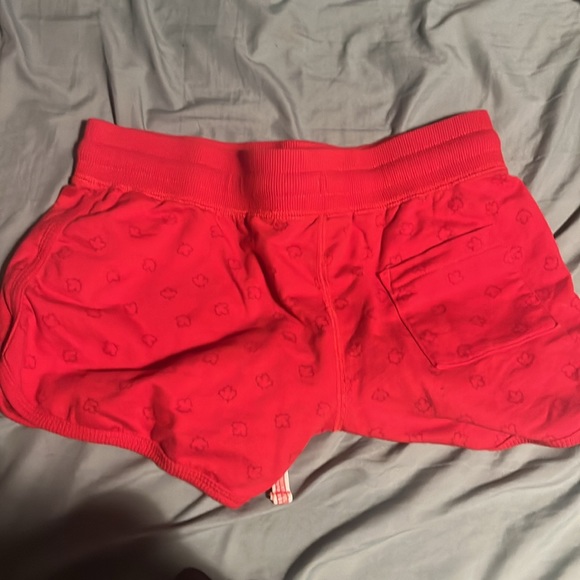 Red Canada shirts - Picture 2 of 2